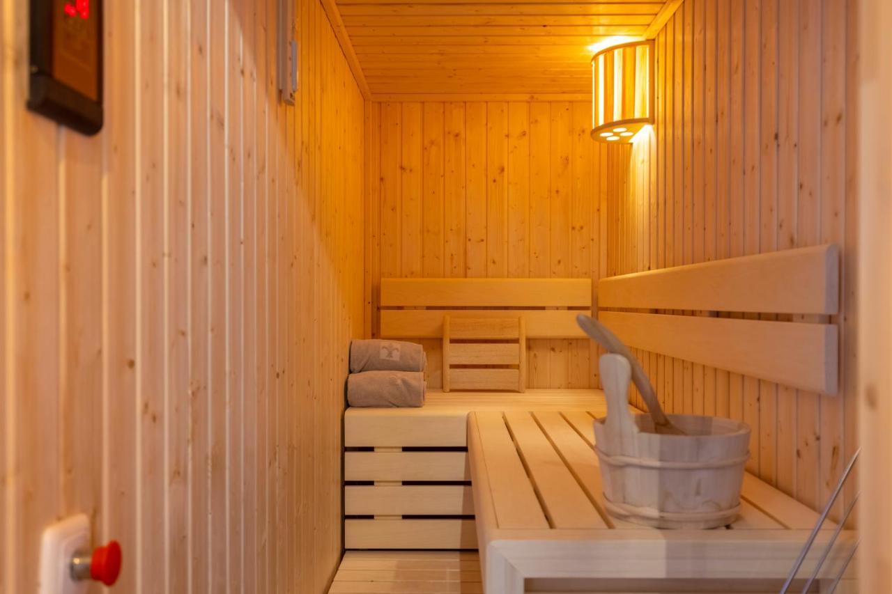 Alpenparks Montana Apartments Matrei in Osttirol Exterior photo