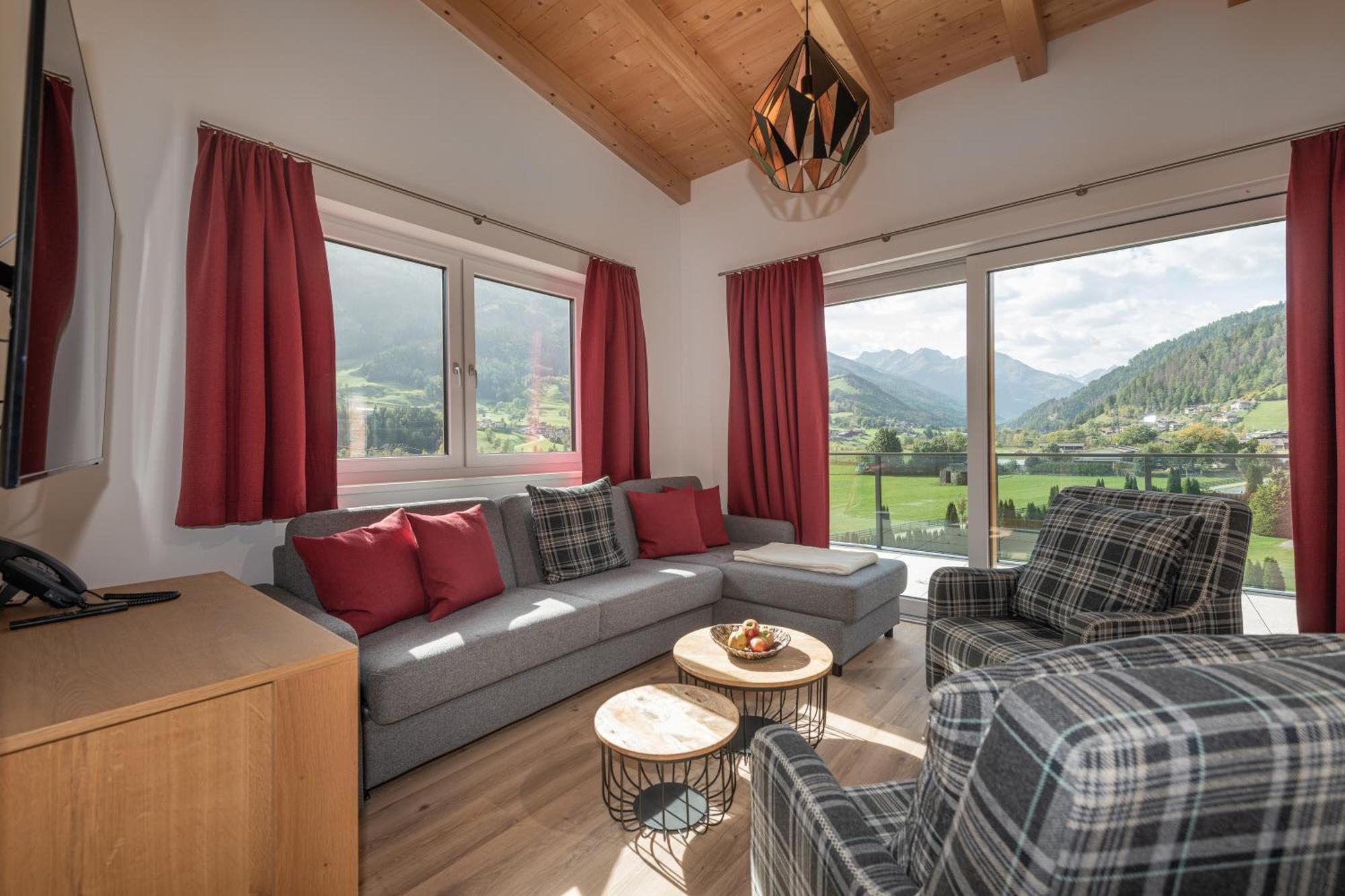 Alpenparks Montana Apartments Matrei in Osttirol Exterior photo