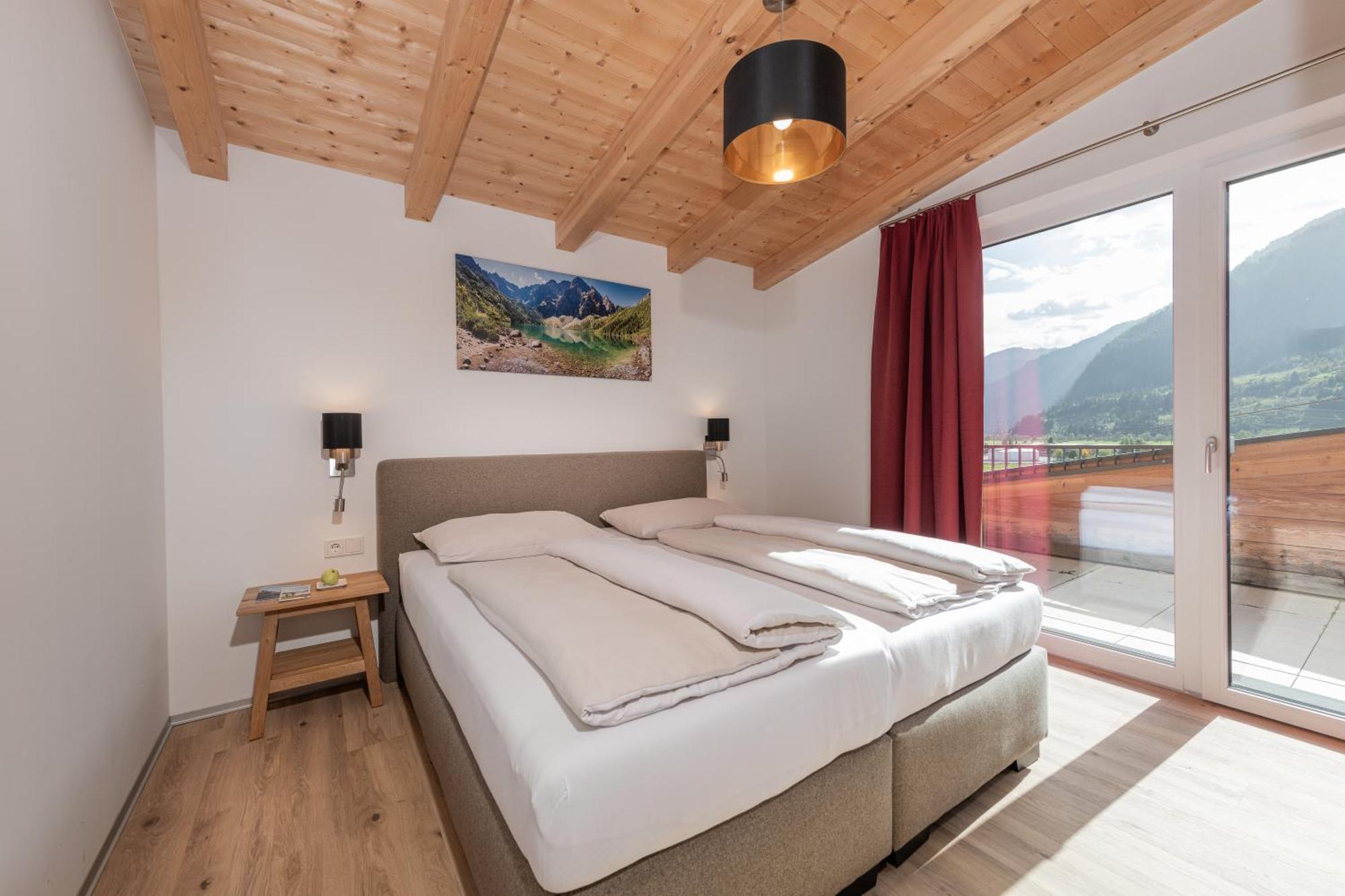 Alpenparks Montana Apartments Matrei in Osttirol Exterior photo
