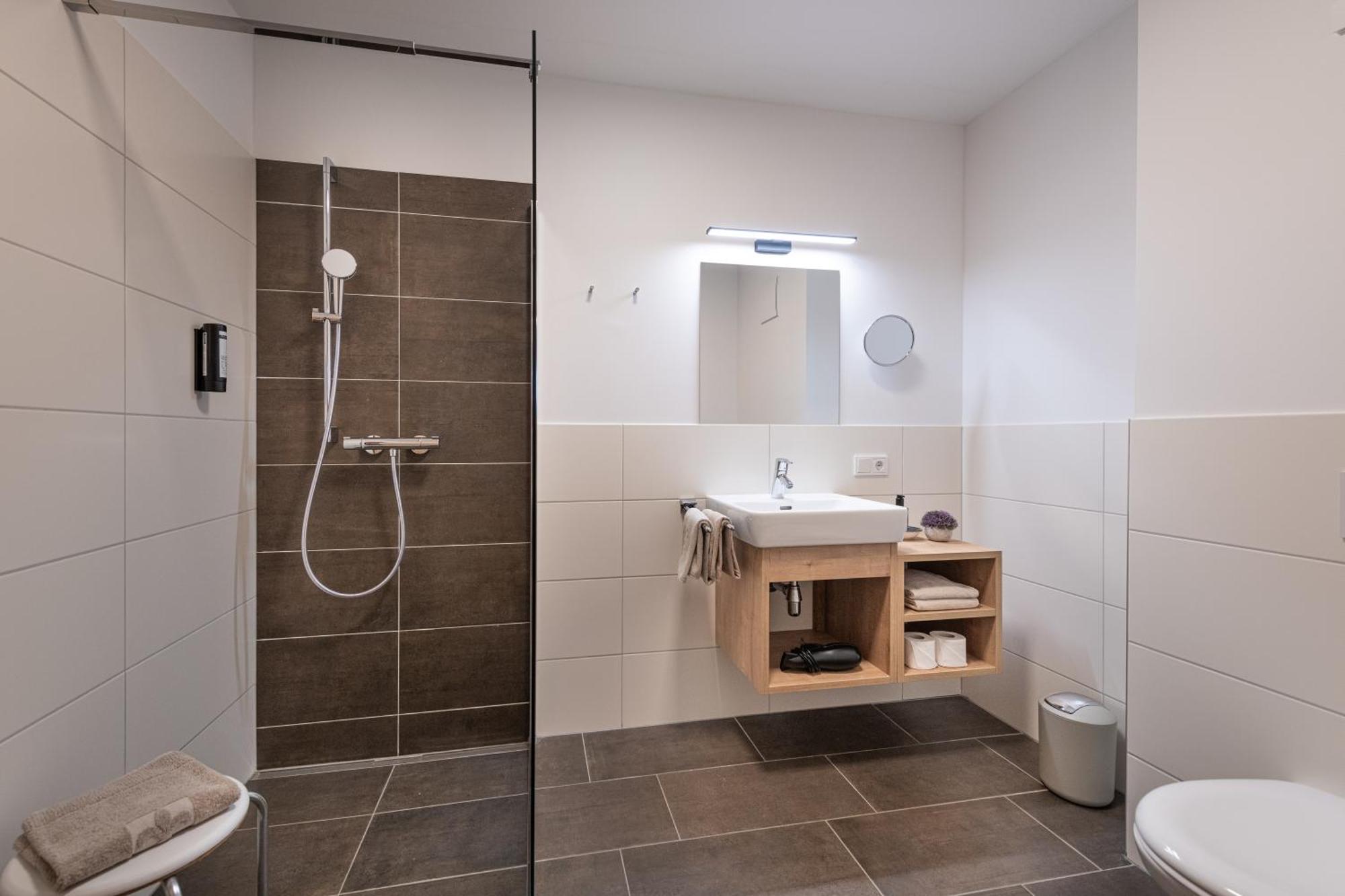 Alpenparks Montana Apartments Matrei in Osttirol Room photo