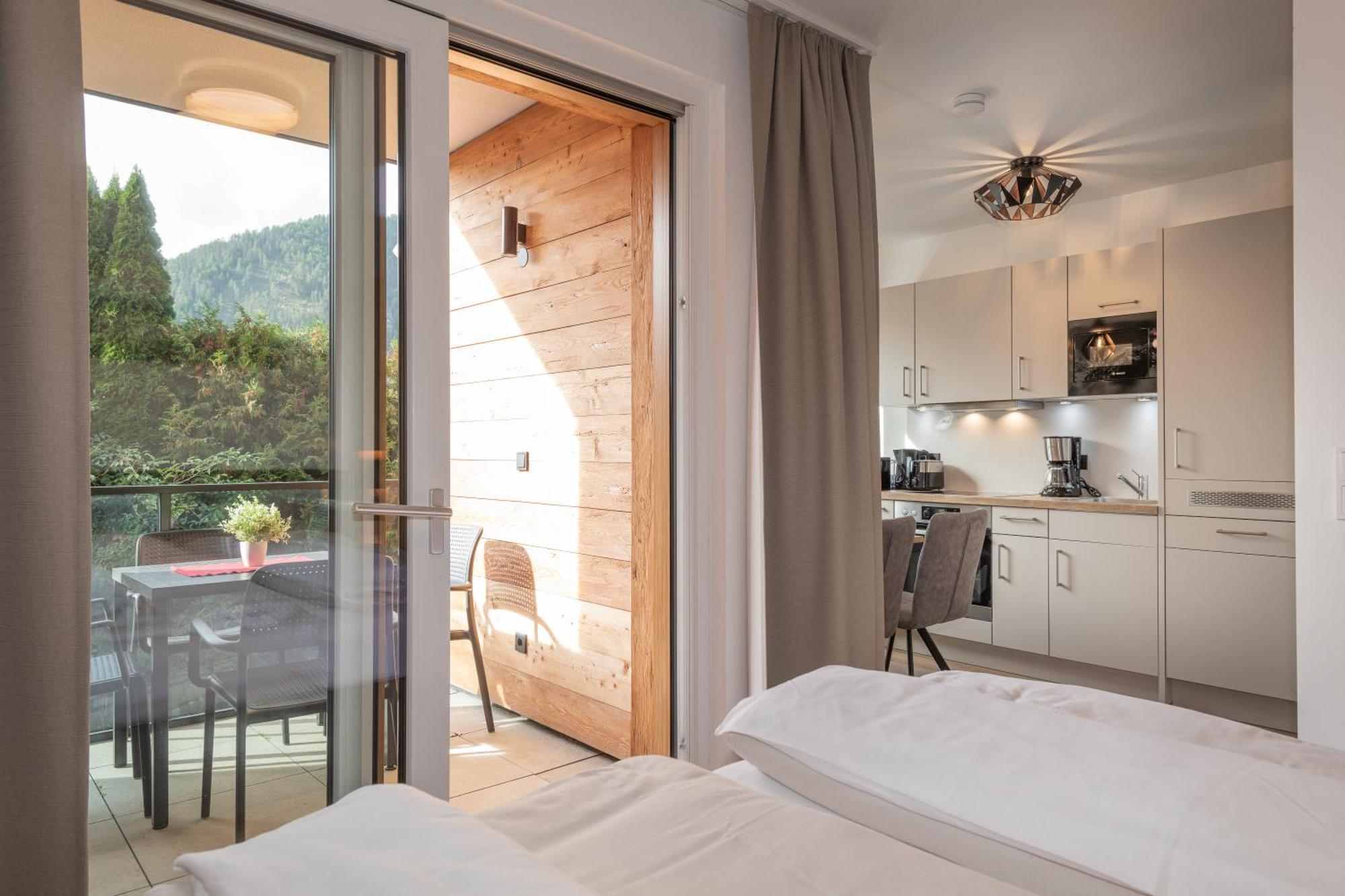 Alpenparks Montana Apartments Matrei in Osttirol Room photo